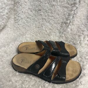 Think! Leather Black straps Sandals with Velcro closure EUR SZ39